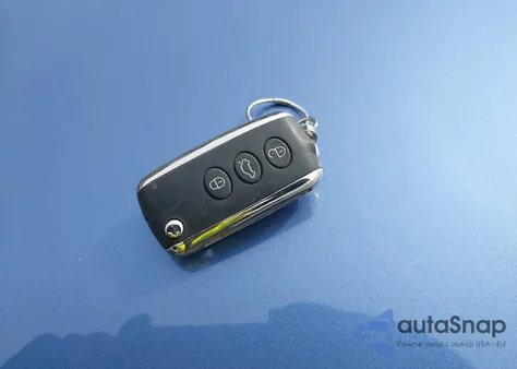 2015 Bentley Flying Spur W12 z USA, uszkodzony, nr VIN SCBEC9ZA0FC041235